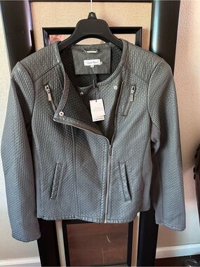 Luxury Calvin Klein Quilted Gray Asymmetrical Zip Jacket